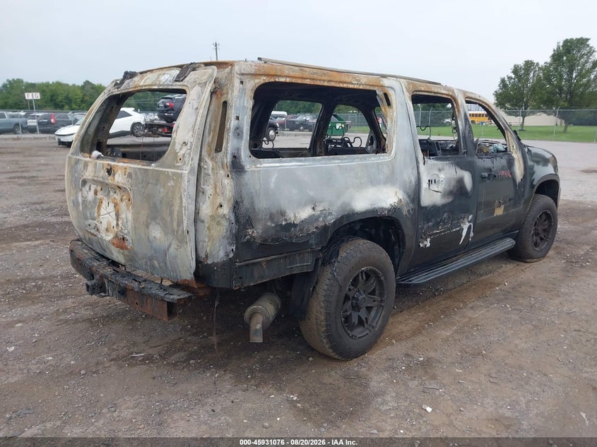 2010 CHEVROLET SUBURBAN 1500 auction photo 4