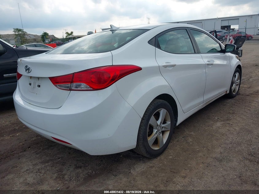 2012 HYUNDAI ELANTRA auction photo 4