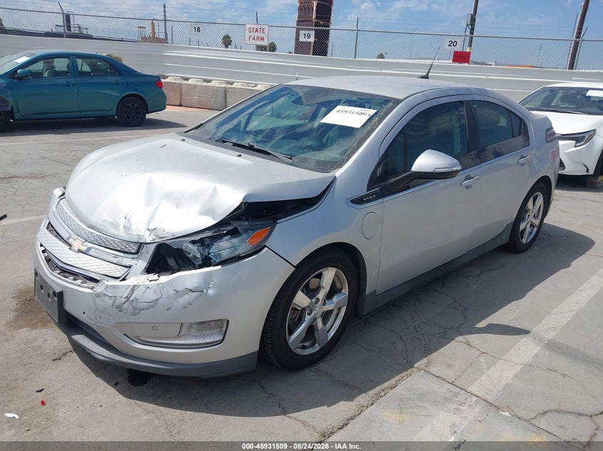 2013 Chevrolet Volt, Front End, IAAI, VIN 1G1RH6E4XDU121334 — photo 2