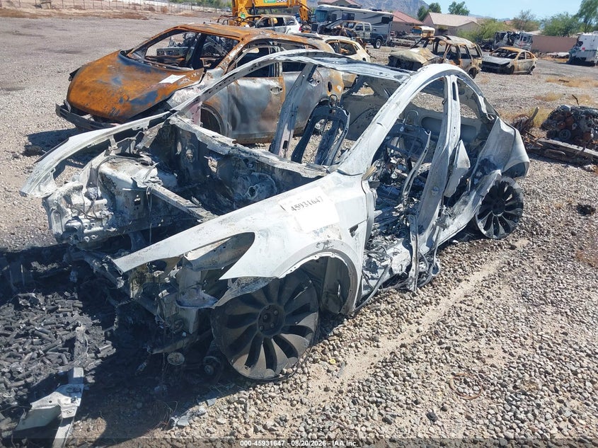 TESLA MODEL Y 2024 VIN 7SAYGDEF7RF057767