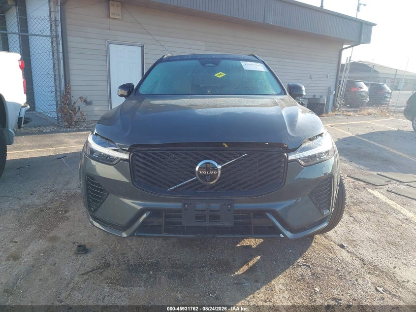 VOLVO XC60 PLUG-IN HYBRID - zdjęcie 12