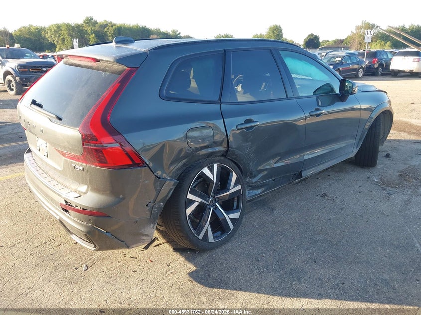 VOLVO XC60 PLUG-IN HYBRID - zdjęcie 4