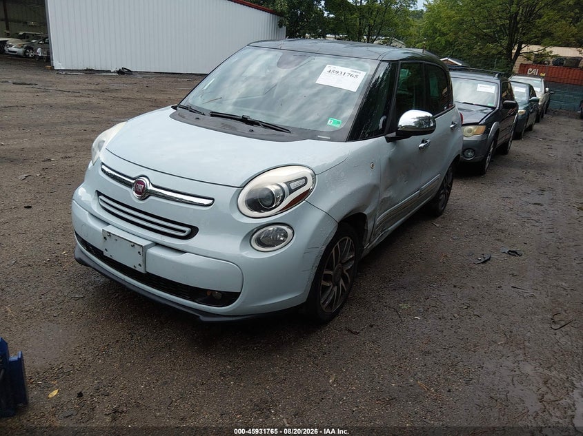 2014 Fiat 500L, Left Front, IAAI, VIN ZFBCFACHXEZ028901 — photo 2