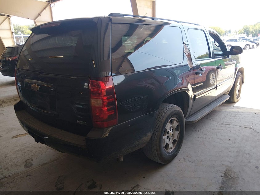 2010 CHEVROLET SUBURBAN 1500 — zdjęcie 4