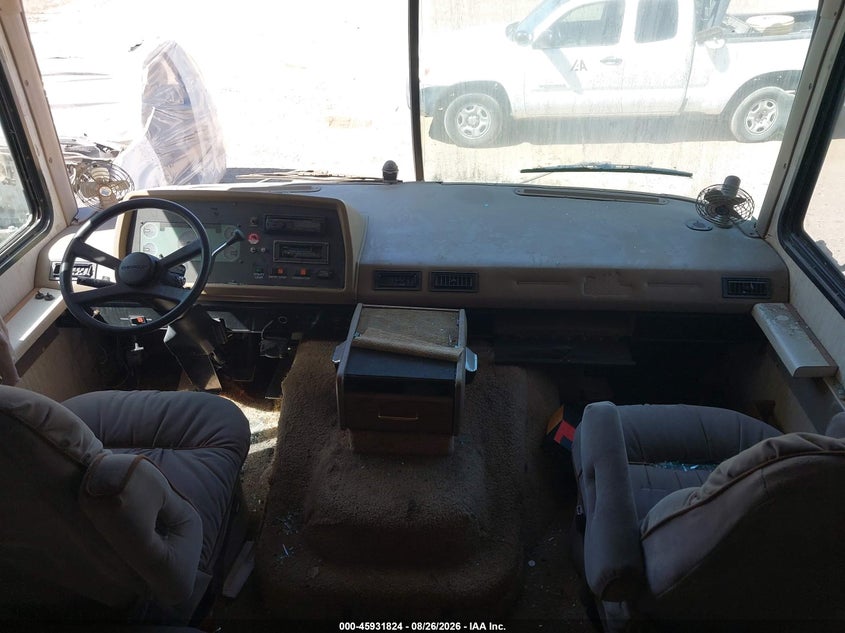 1991 CHEVROLET P30 auction photo 5