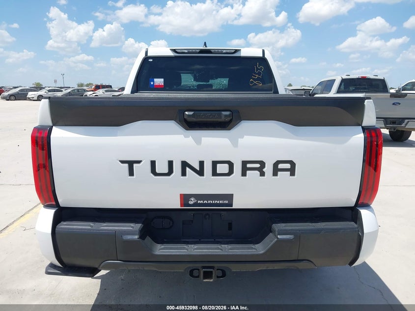 TOYOTA TUNDRA - zdjęcie 16
