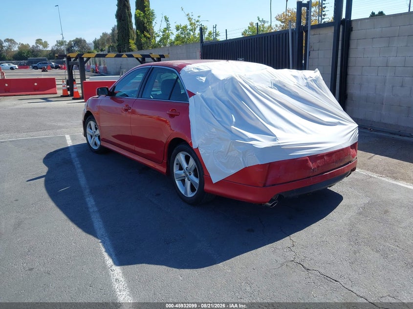2011 TOYOTA CAMRY auction photo 3