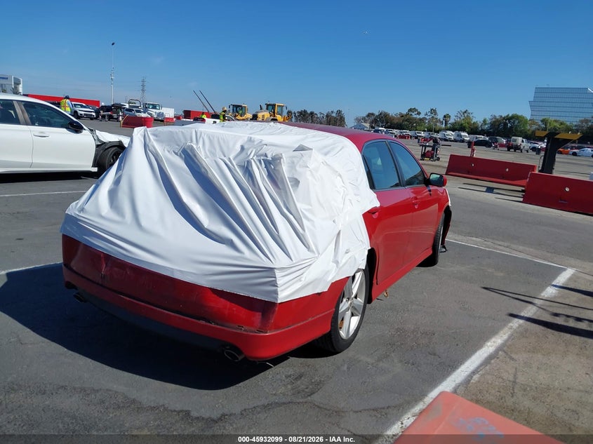 2011 TOYOTA CAMRY auction photo 4