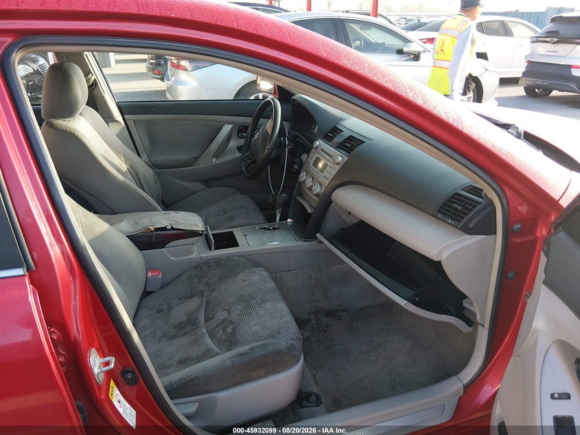 2011 TOYOTA CAMRY auction photo 5