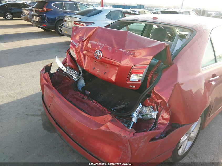 2011 TOYOTA CAMRY auction photo 6