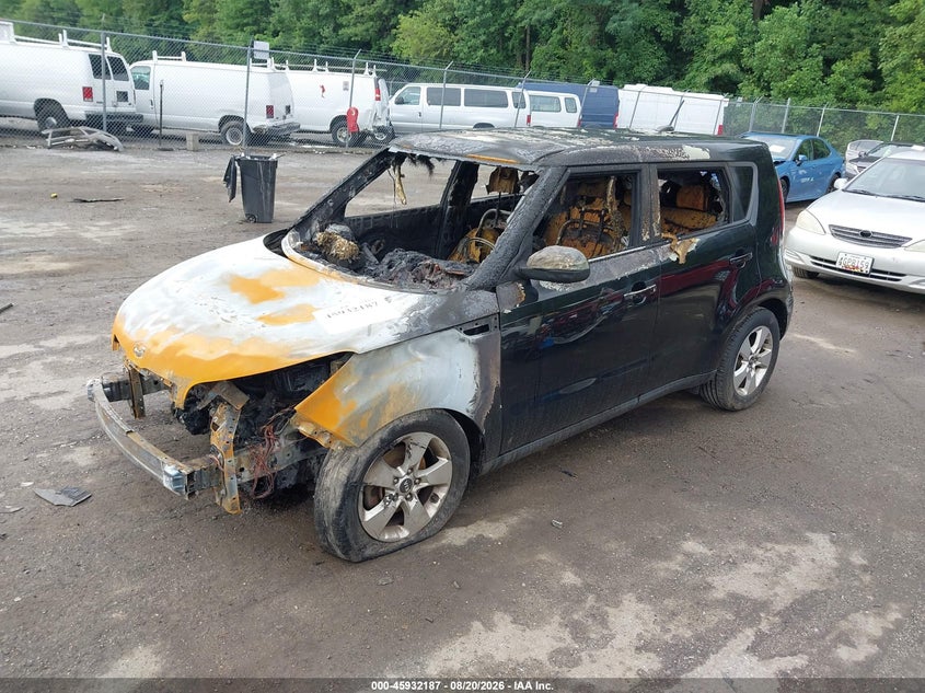 2017 Kia Soul, Engine Burn, IAAI, VIN KNDJN2A29H7502963 — photo 2