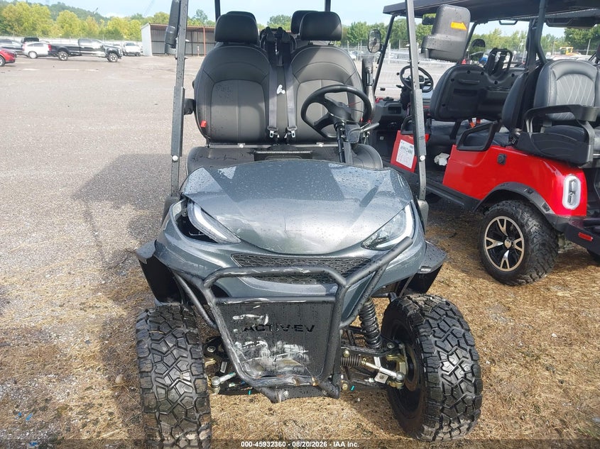 2027 CLUB CAR GOLF CART auction photo 5