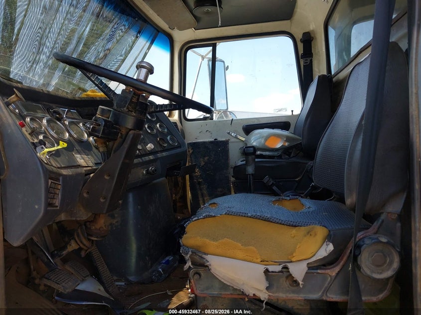 1994 FORD L-SERIES auction photo 7