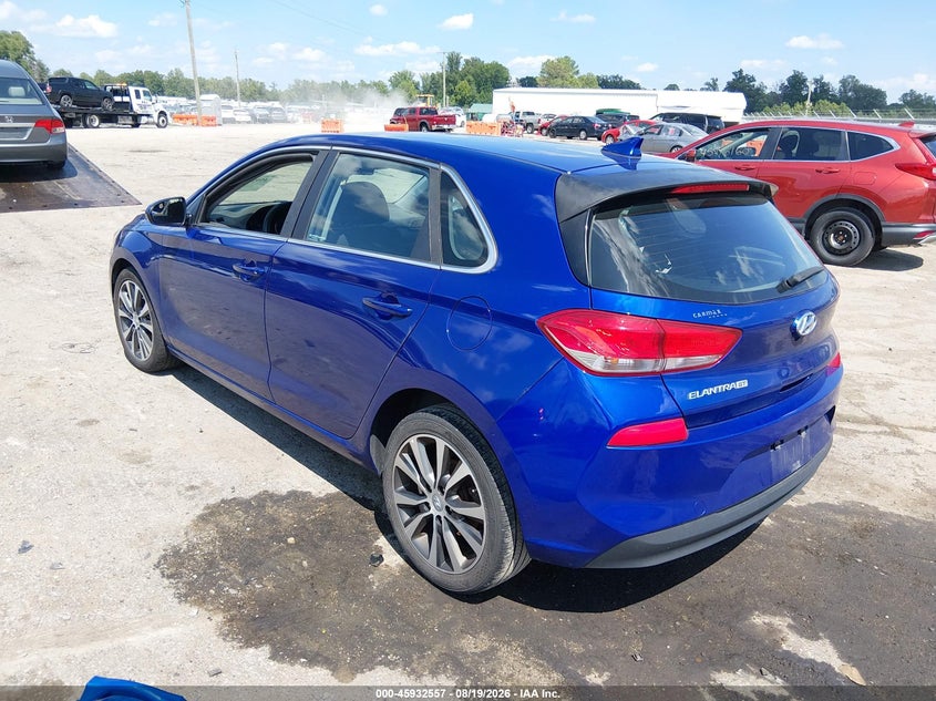 2019 HYUNDAI ELANTRA GT auction photo 3