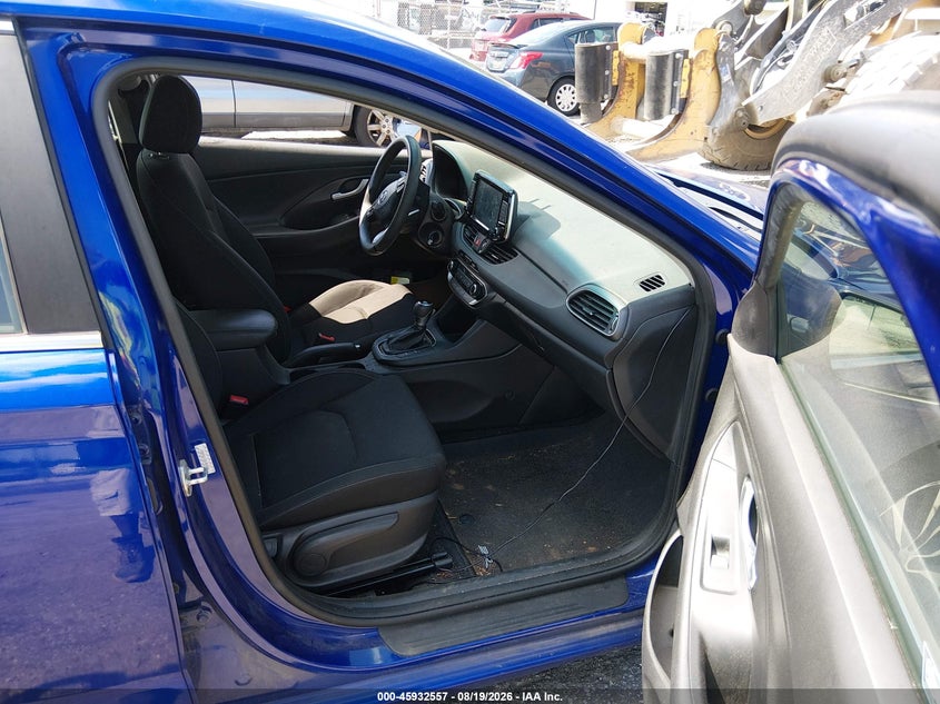 2019 HYUNDAI ELANTRA GT auction photo 5