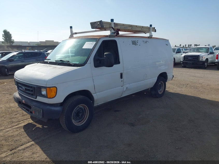 2005 FORD E-350 SUPER DUTY auction photo 2