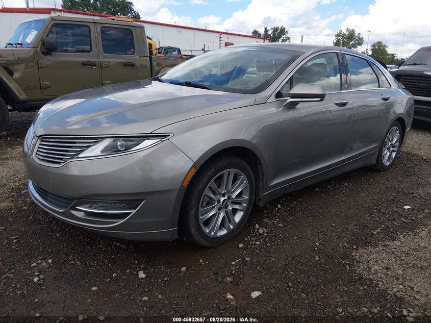 2016 Lincoln MKZ, Rear, IAAI, VIN 3LN6L2LU7GR615162 — photo 2