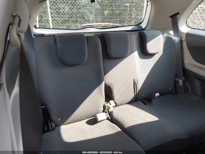 2010 TOYOTA YARIS auction photo 8