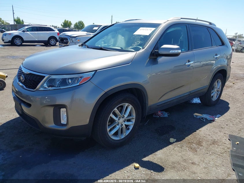 2015 Kia Sorento, Правый бок, IAAI, VIN 5XYKT4A69FG645730 — фото 2