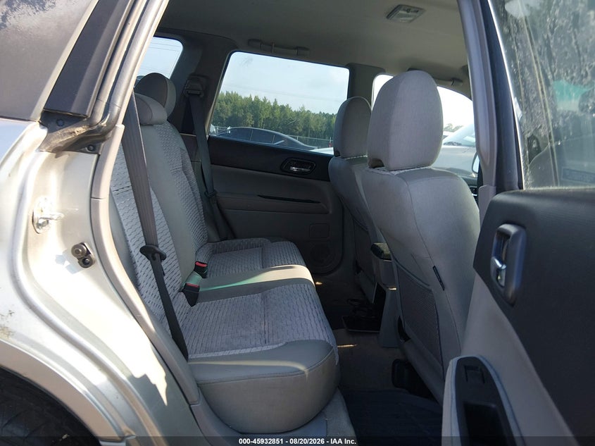 2005 SUBARU FORESTER auction photo 8