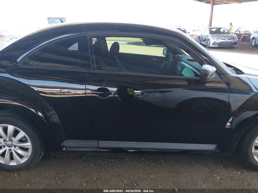 VOLKSWAGEN BEETLE 2013 VIN 3VWFP7AT3DM652473