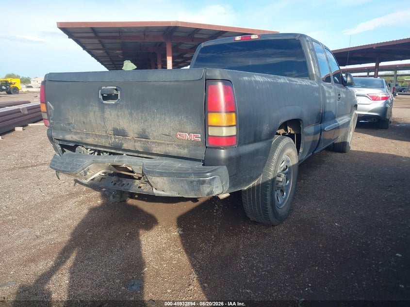 2005 GMC SIERRA PICKUP 5.3L V-8 295HP