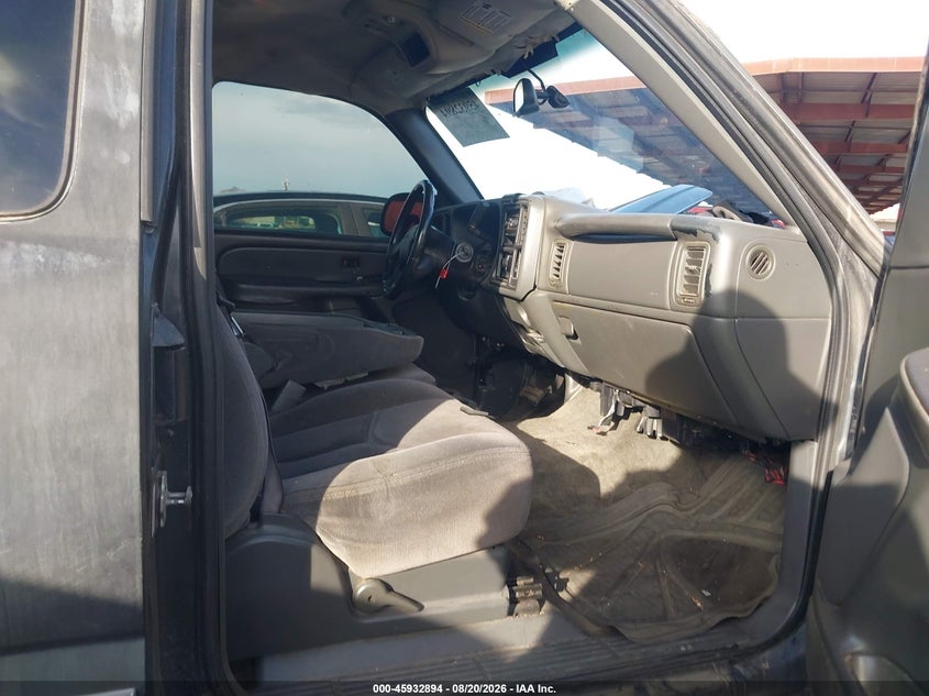 2005 GMC SIERRA PICKUP 5.3L V-8 295HP