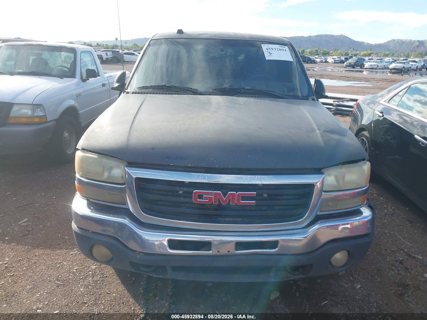 2005 GMC SIERRA PICKUP 5.3L V-8 295HP