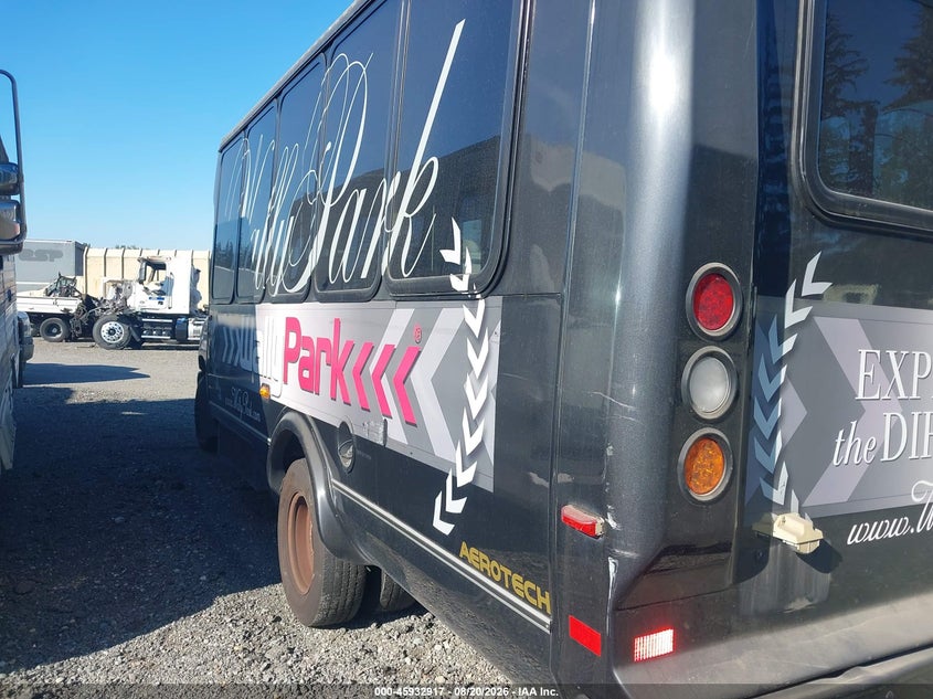 2013 FORD E-350 CUTAWAY auction photo 3