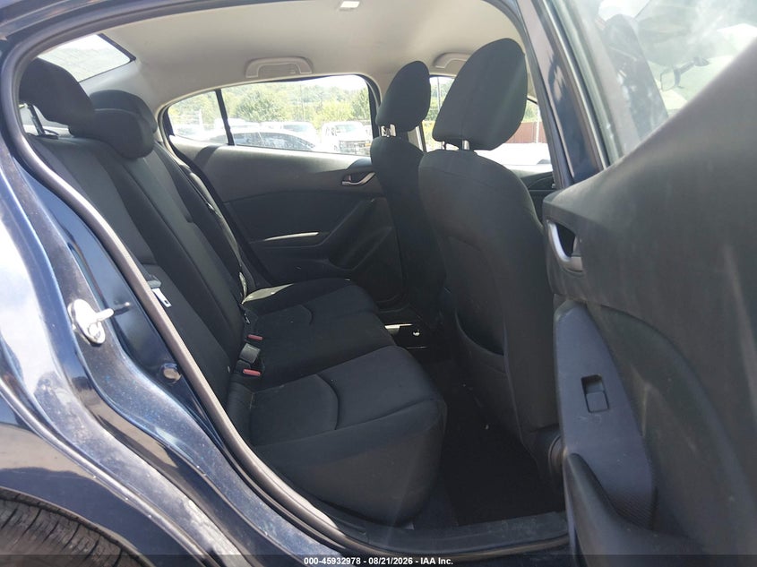 2015 MAZDA MAZDA3 auction photo 8