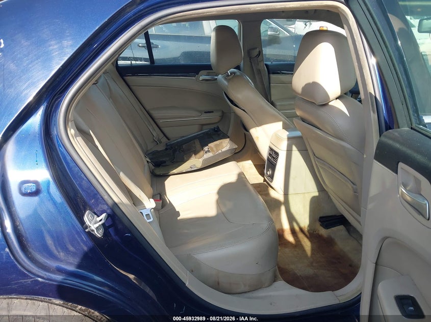 2014 CHRYSLER 300 auction photo 8