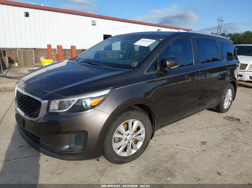 2016 Kia Sedona, Normal Wear & Tear, IAAI, VIN KNDMB5C17G6204038 — photo 2