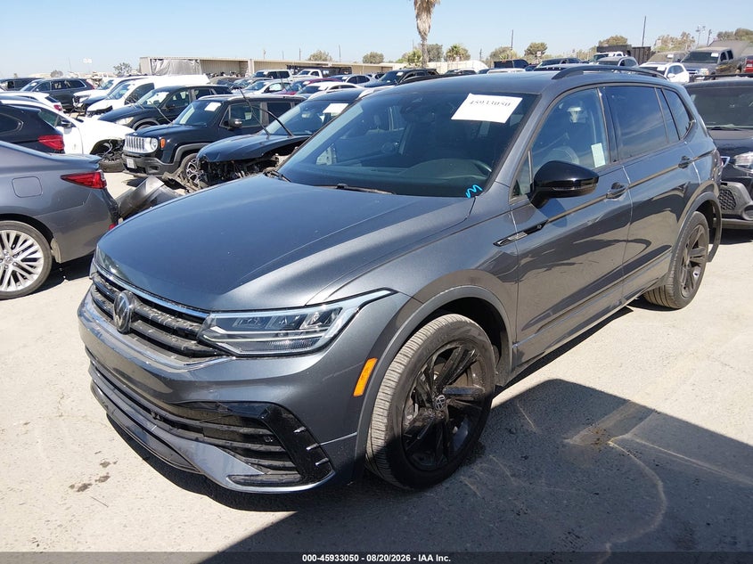 2024 Volkswagen Tiguan 2.0T Se R-Line Black, Удар сзади, IAAI, VIN 3VVCB7AX8RM049485 — фото 2