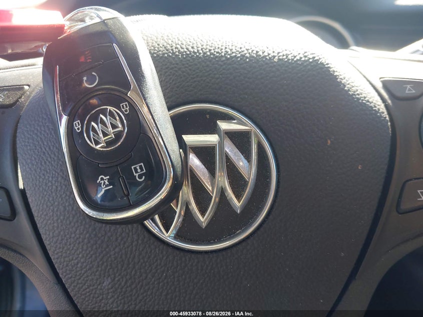 BUICK REGAL TOURX 2018 VIN W04GV8SX4J1121581