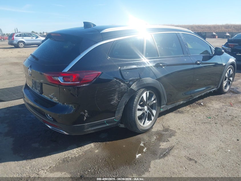 BUICK REGAL TOURX 2018 VIN W04GV8SX4J1121581
