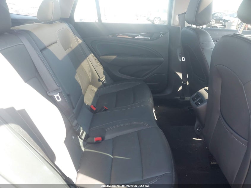 BUICK REGAL TOURX 2018 VIN W04GV8SX4J1121581