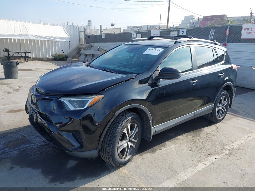 2017 Toyota RAV 4, Удар спереди, IAAI, VIN 2T3ZFREV5HW376523 — фото 2