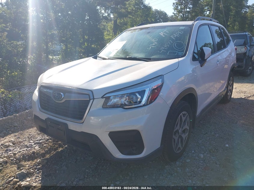 2020 Subaru Forester, Left Rear, IAAI, VIN JF2SKAJC7LH491577 — photo 2
