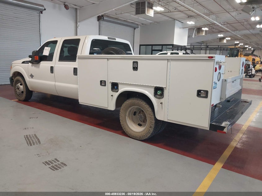 2015 FORD F-350 CHASSIS auction photo 3
