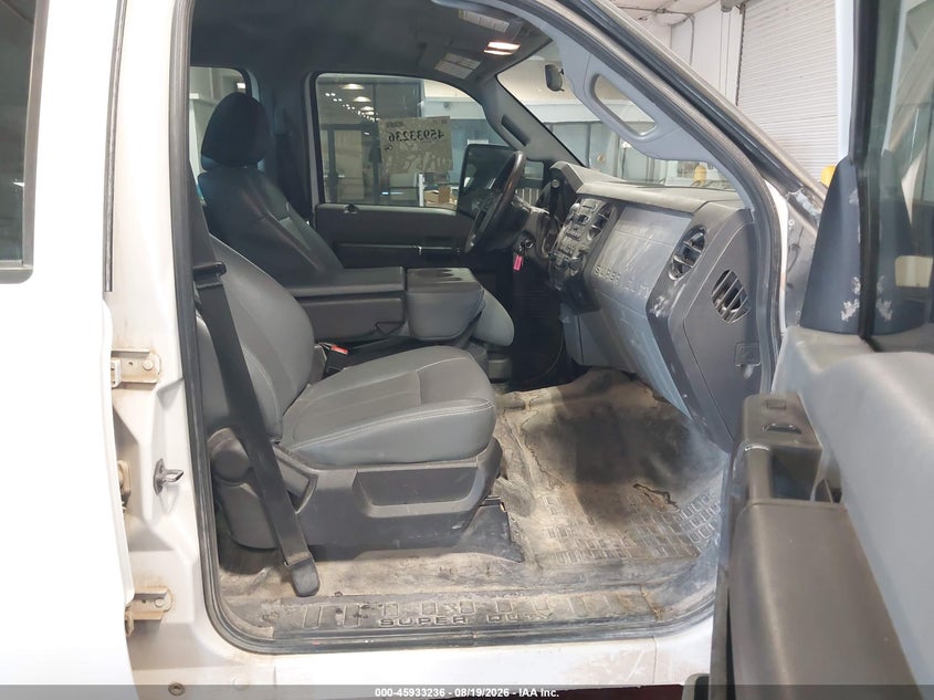 2015 FORD F-350 CHASSIS auction photo 5