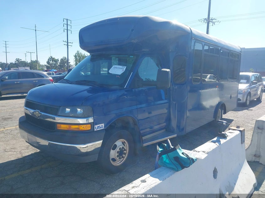 2018 CHEVROLET EXPRESS CUTAWAY 4500 auction photo 2
