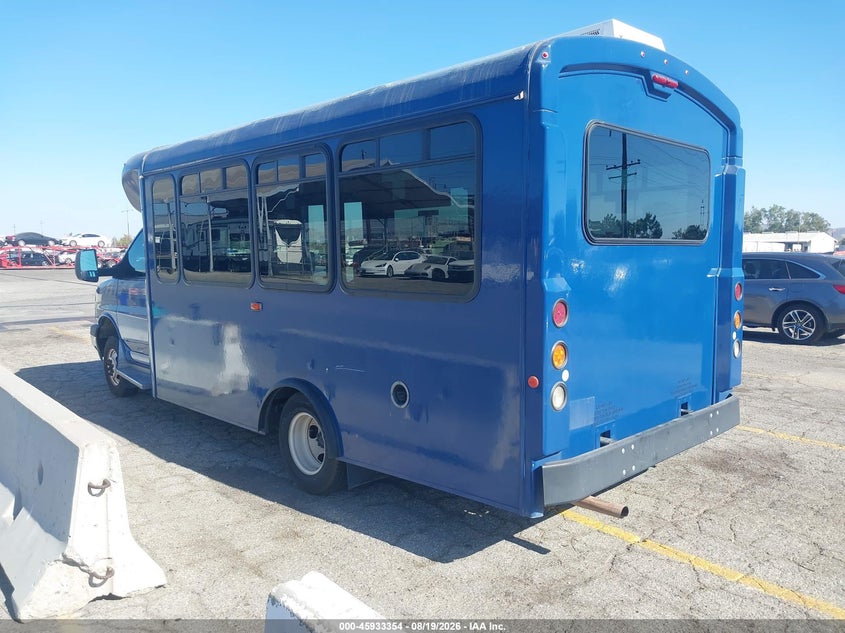 2018 CHEVROLET EXPRESS CUTAWAY 4500 auction photo 3