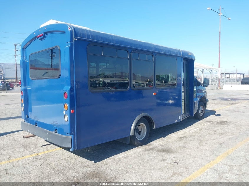 2018 CHEVROLET EXPRESS CUTAWAY 4500 auction photo 4