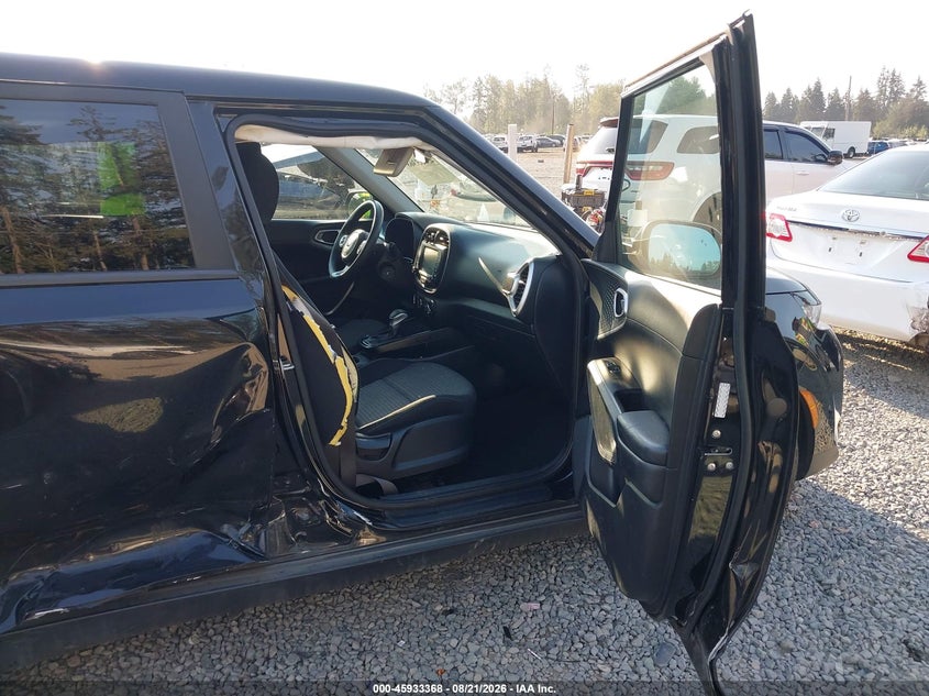 2021 KIA SOUL auction photo 5