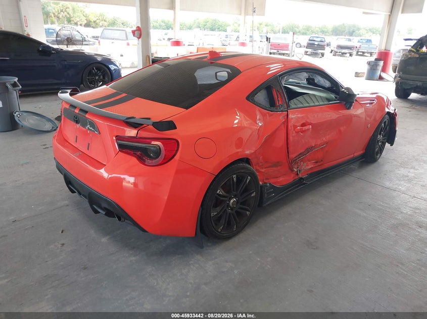 2017 TOYOTA 86 — zdjęcie 4