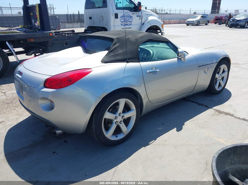 2006 PONTIAC SOLSTICE auction photo 4