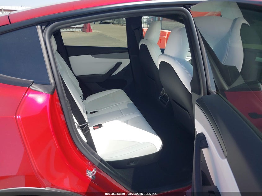 TESLA MODEL Y - zdjęcie 8