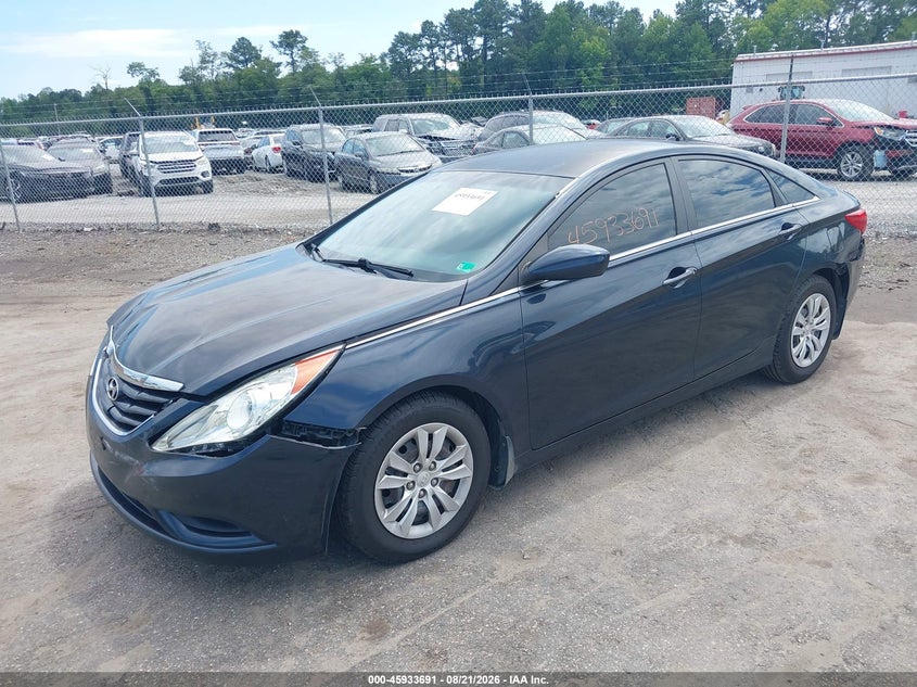 2012 Hyundai Sonata, Front & Rear, IAAI, VIN 5NPEB4AC1CH471310 — photo 2