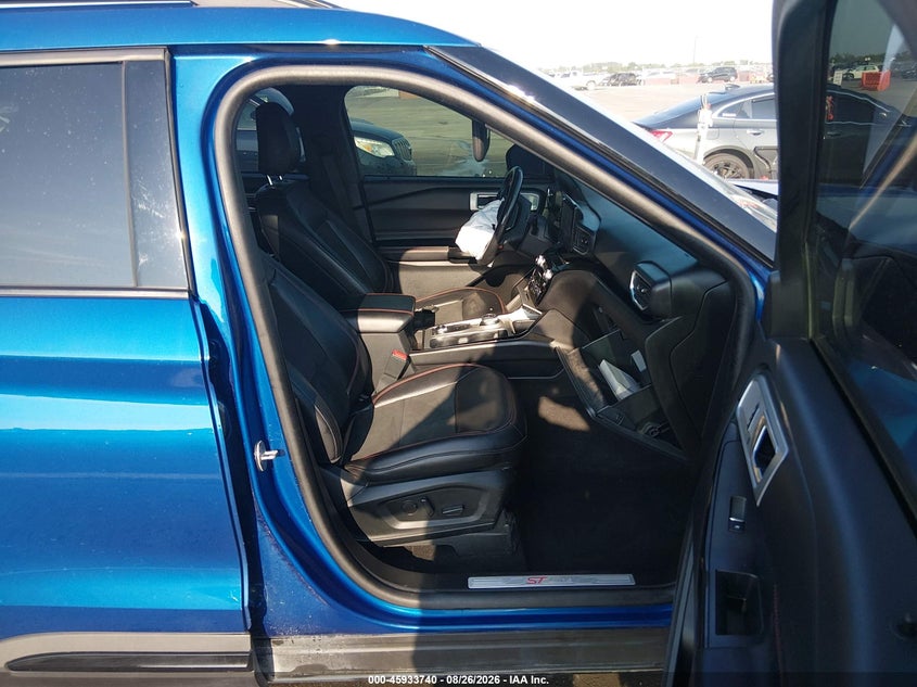 2023 FORD EXPLORER ST-LINE · Photo 5