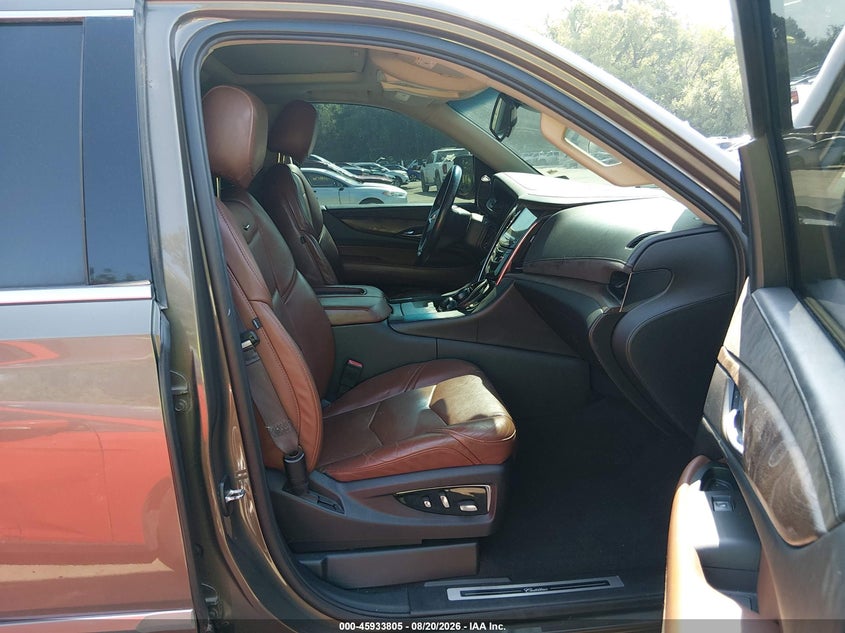 2015 CADILLAC ESCALADE auction photo 5